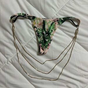 ⭐️ 5/$15 NWT (CHAIN ONLY) Victoria's Secret very sexy v string thong triple xs